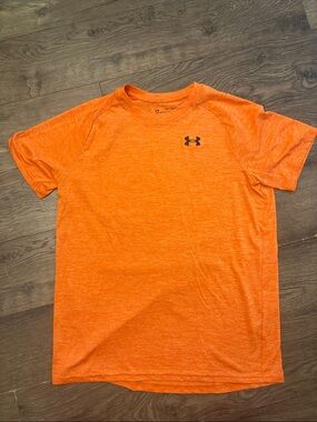 Youth XL Under Armour Orange Short-Sleeve Athletic Tee